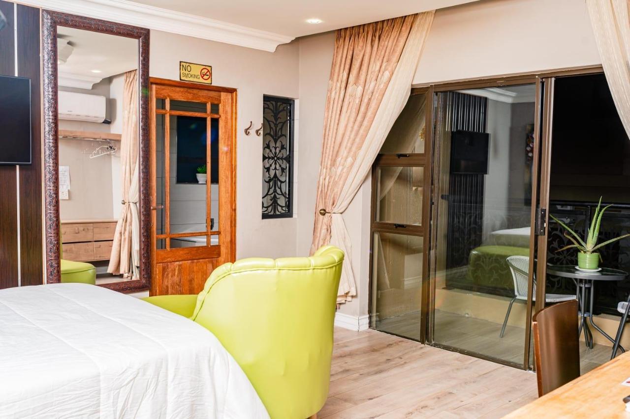 Re-Union Vacations Hotel Hartbeespoort Exterior photo