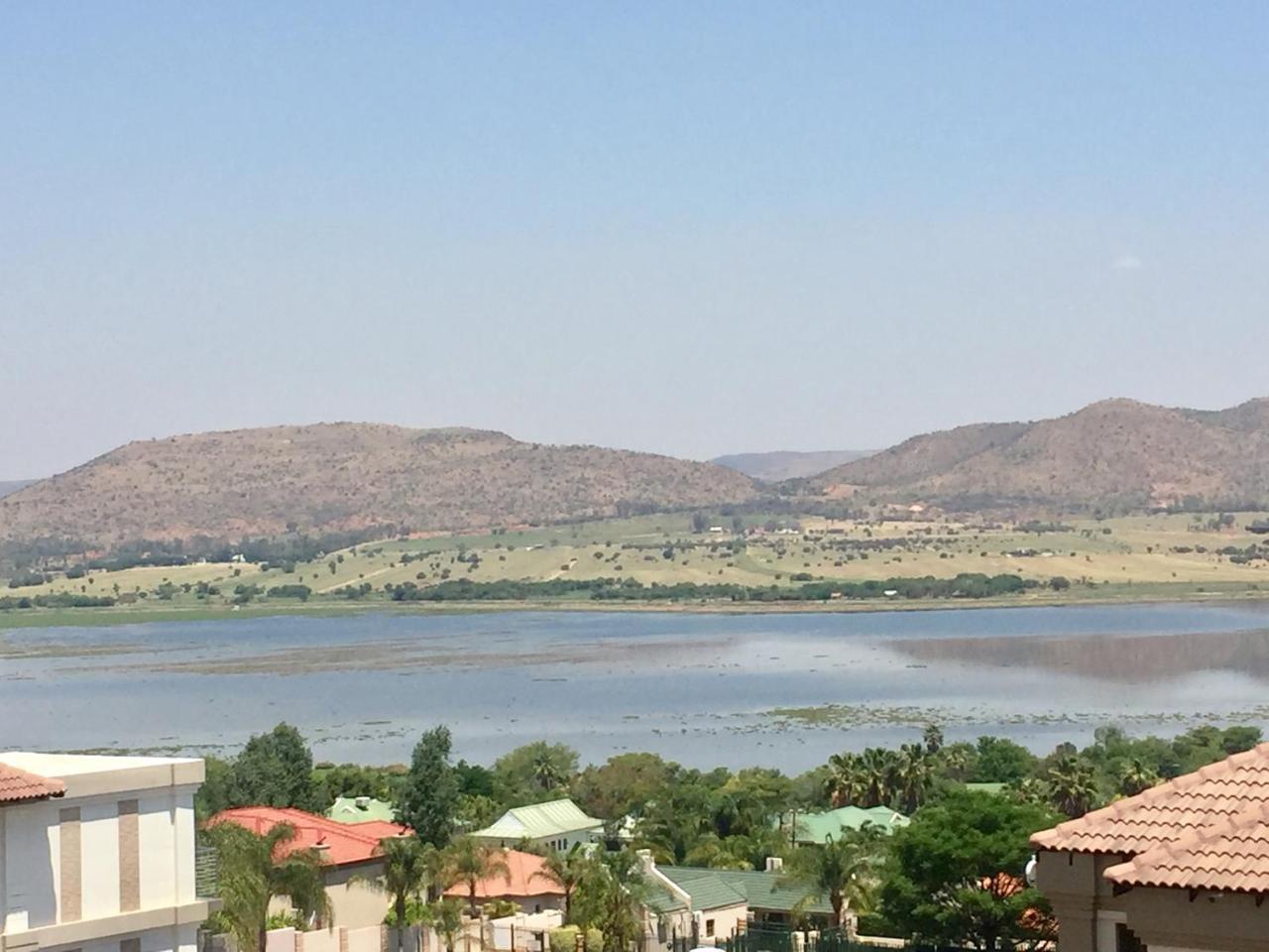Re-Union Vacations Hotel Hartbeespoort Exterior photo